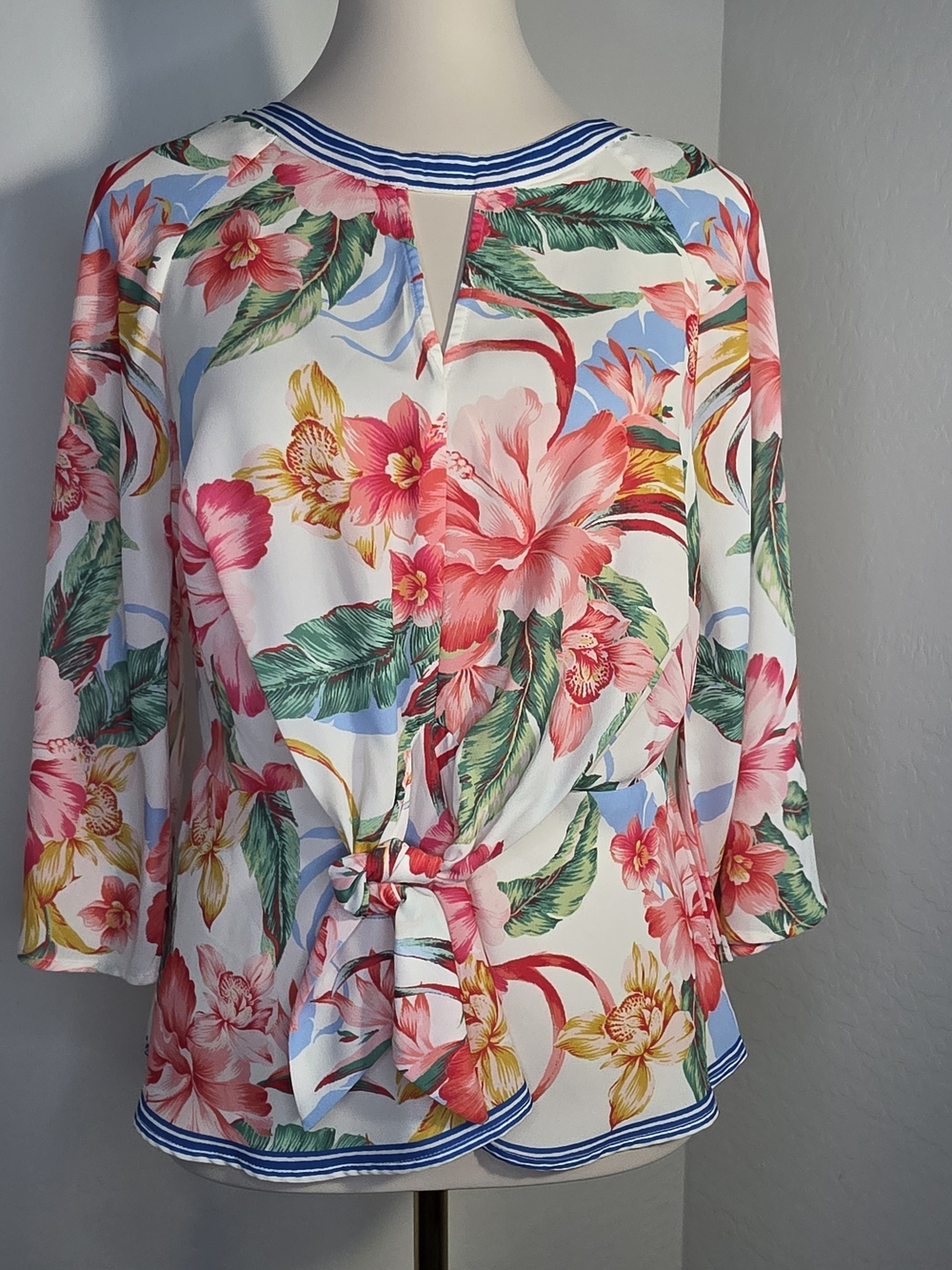 Flying Tomato Floral Boho Floral Print Women's Top Size Small